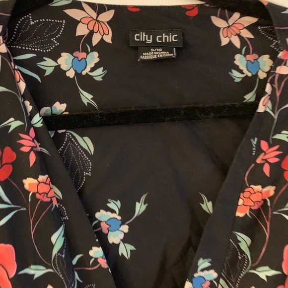 So Chic Zip Up architectural Dress - Picture 2 of 2